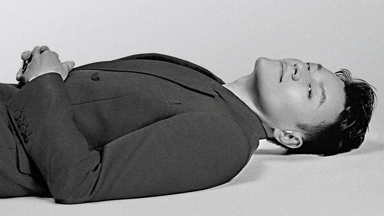 Backdrop for 더 딴따라