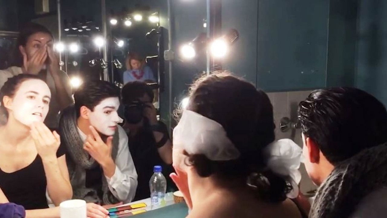 Backdrop for It’s A Shame Not To Be Happy