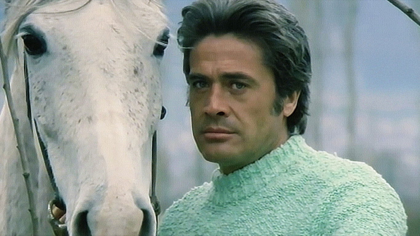 Backdrop for Rüzgar