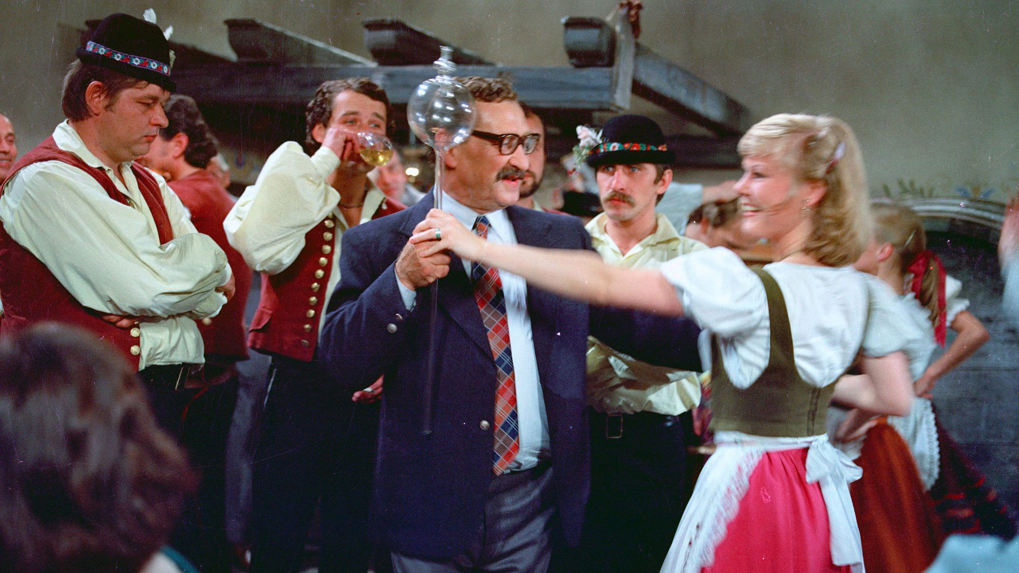 Backdrop for Anglický biftek s českou oblohou