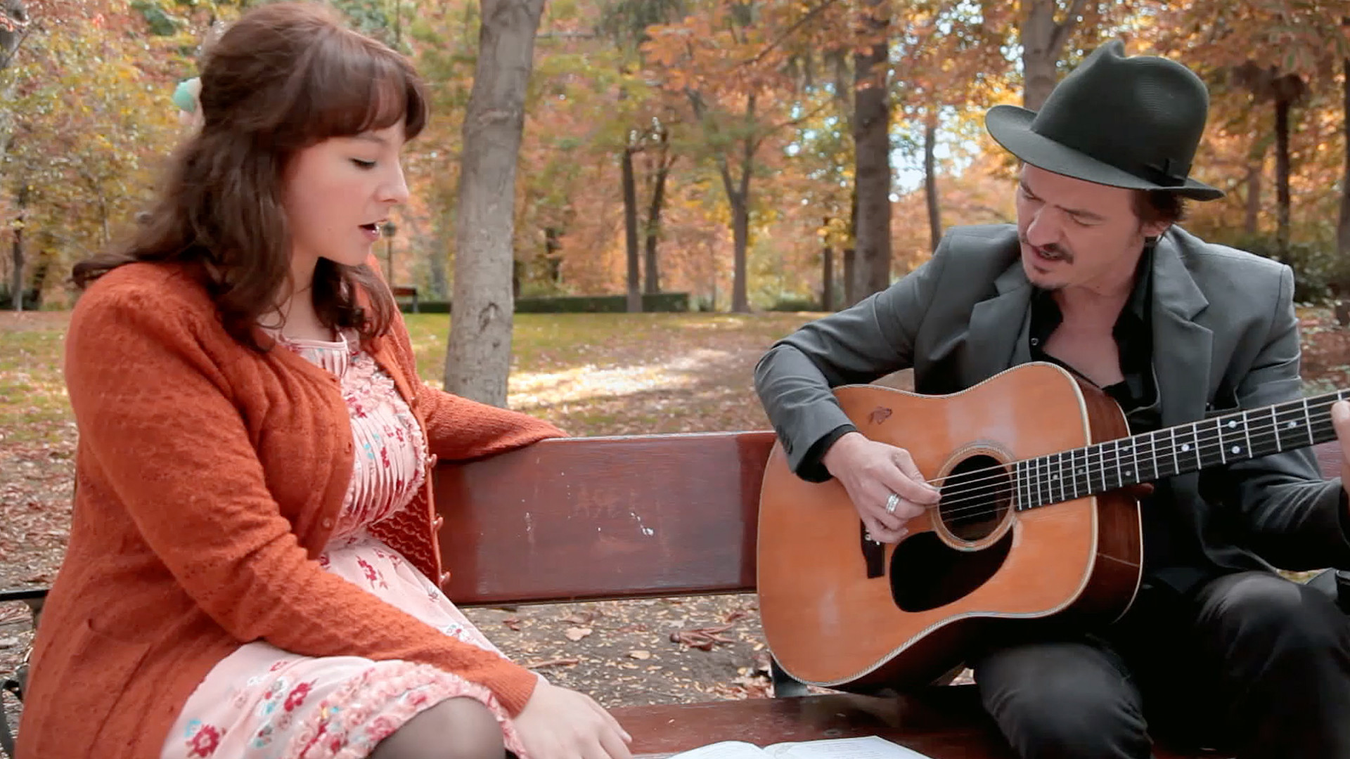Backdrop for Mujeres, de Coque Malla