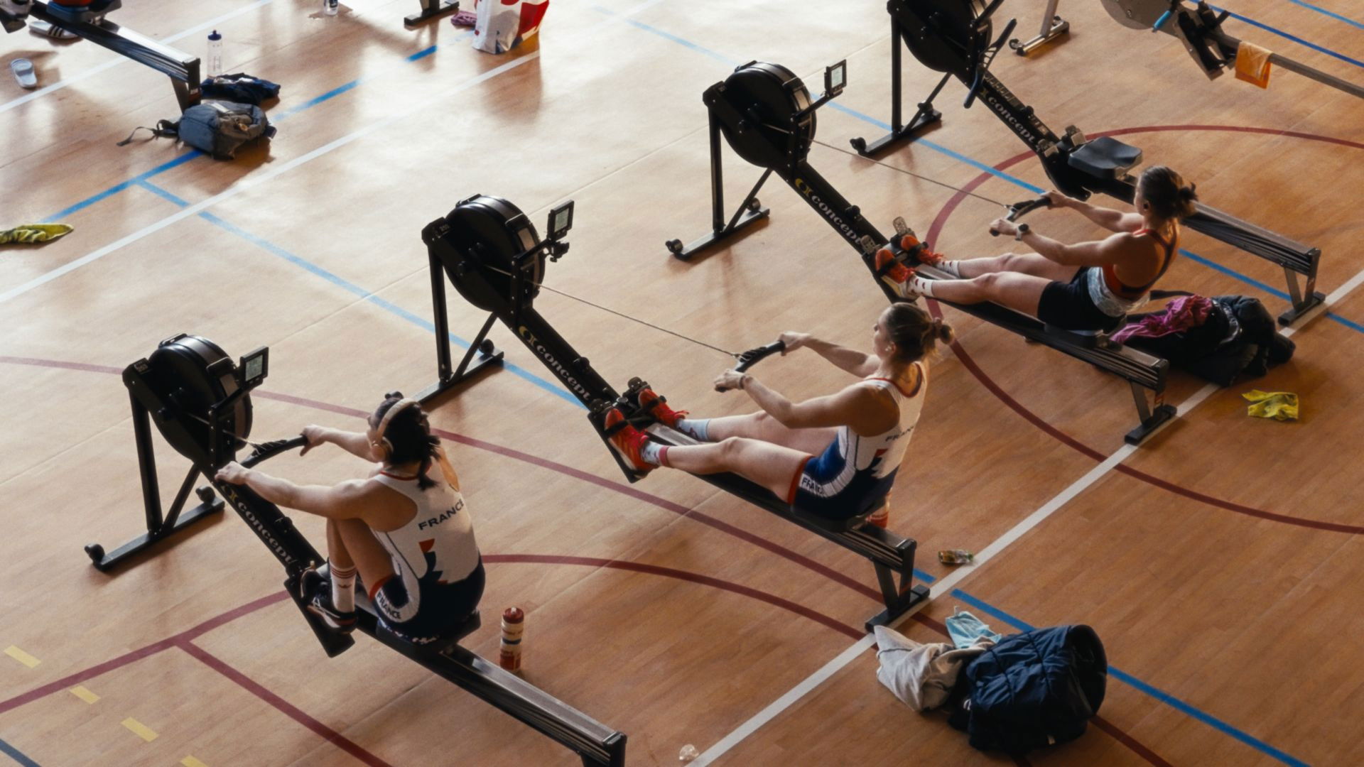 Backdrop for Plus vite, plus haut, plus fort