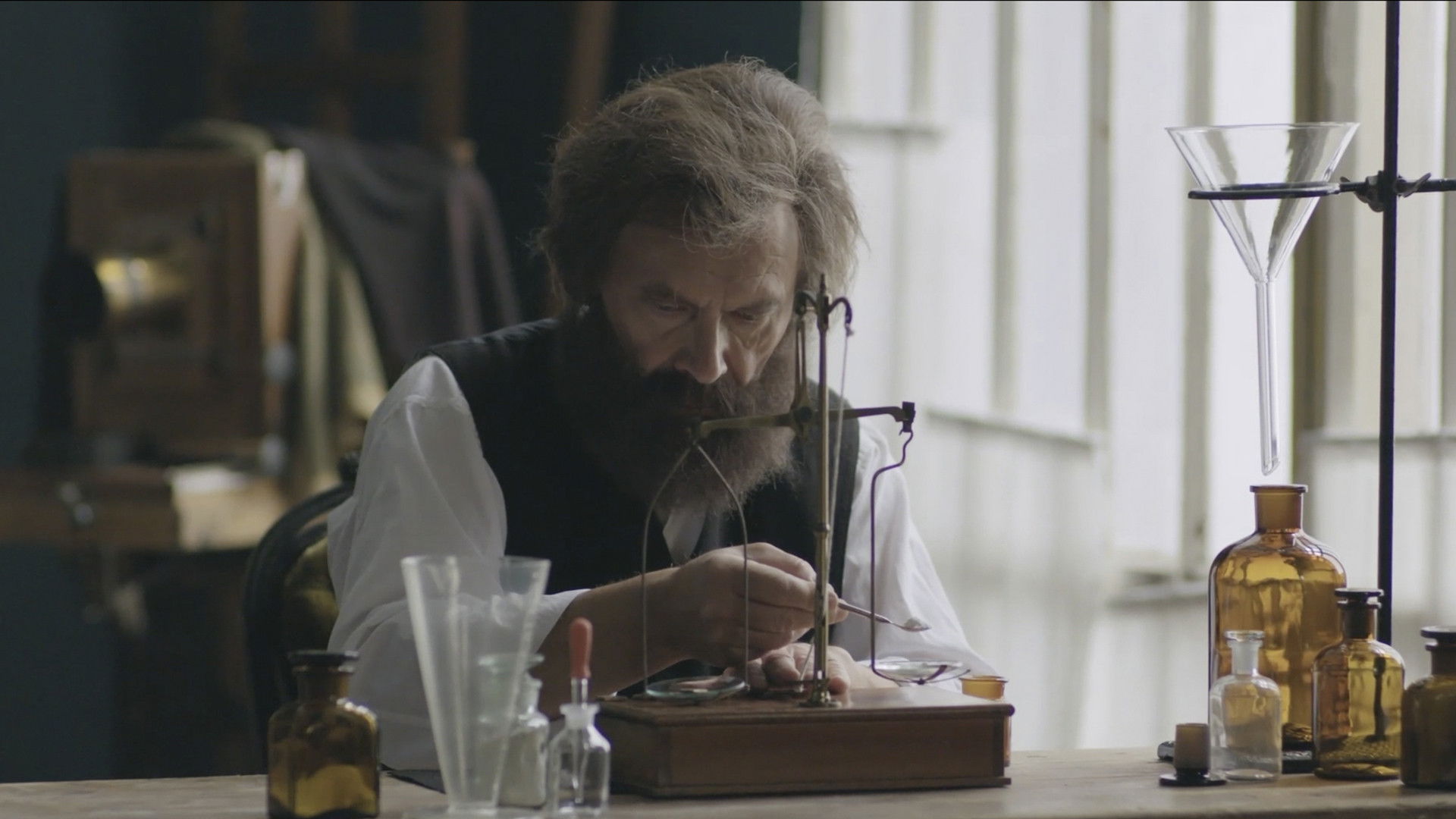 Backdrop for A Nineteenth-century Photographer‘s Legacy