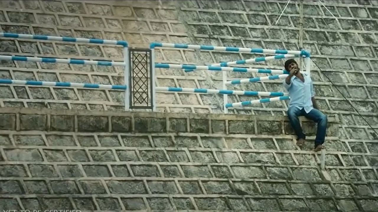 Backdrop for Madha Yaanai Koottam