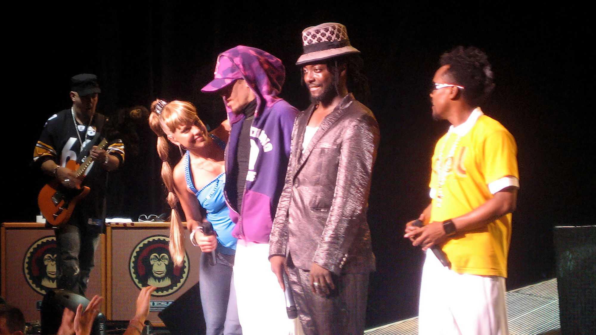 Backdrop for The Black Eyed Peas: Live from Sydney to Vegas