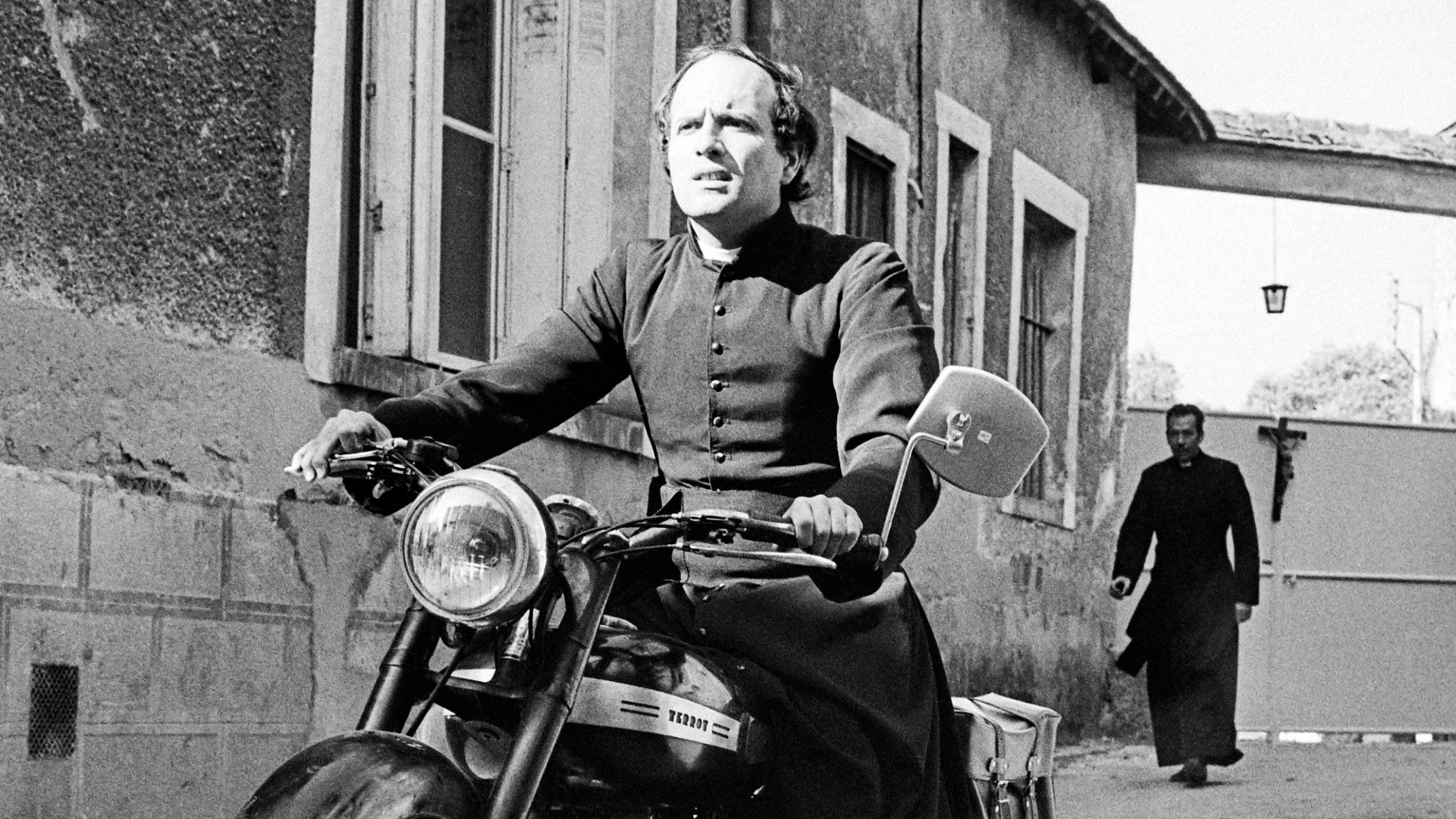 Backdrop for Un curé de choc