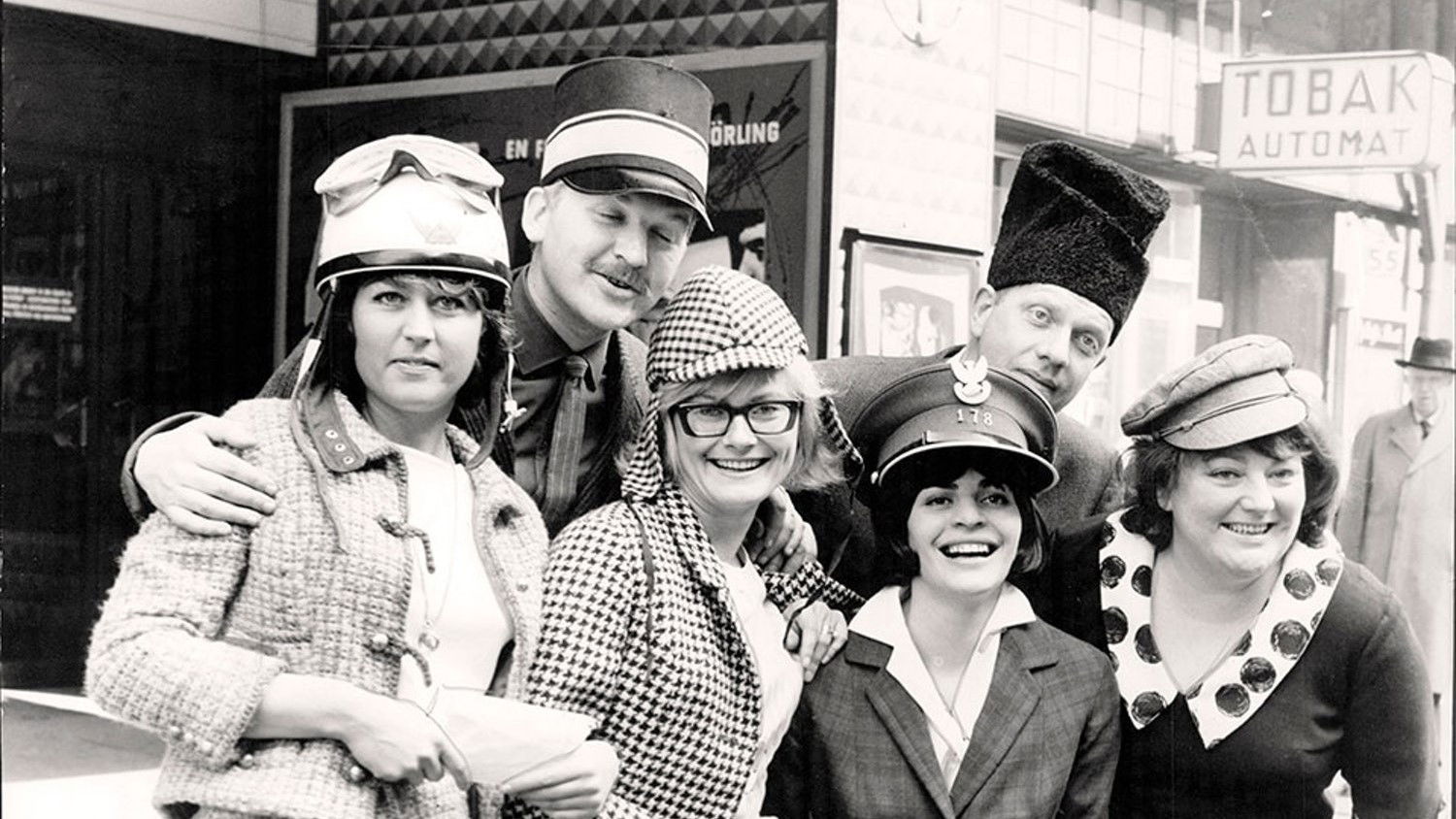 Backdrop for Gula Hund