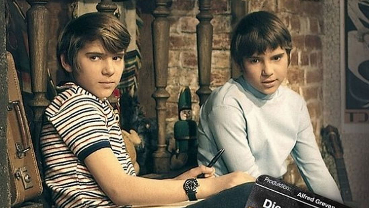 Backdrop for Doppelgänger