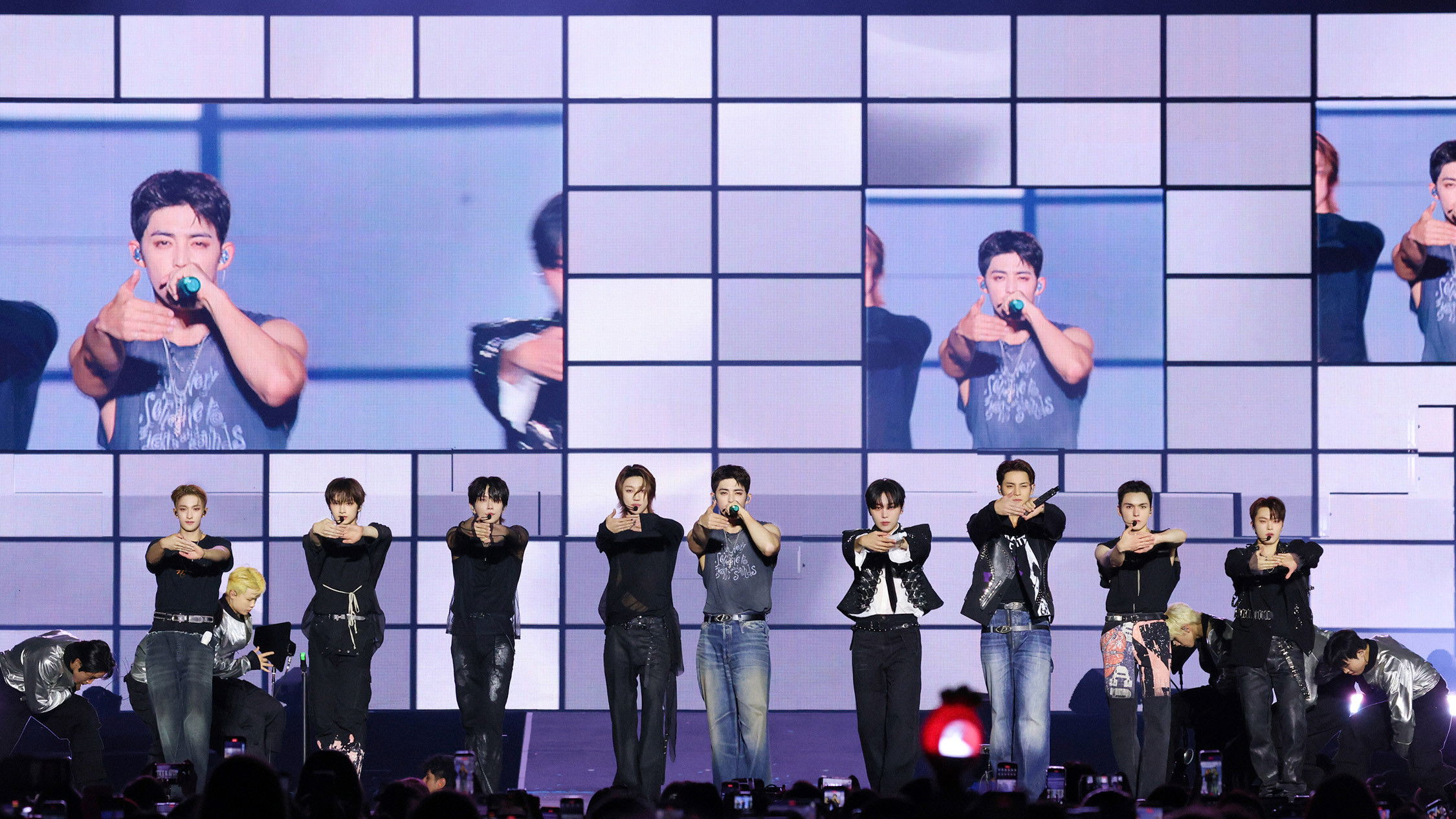 Backdrop for SEVENTEEN WORLD TOUR [NEW_] IN JAPAN: LIVE VIEWING