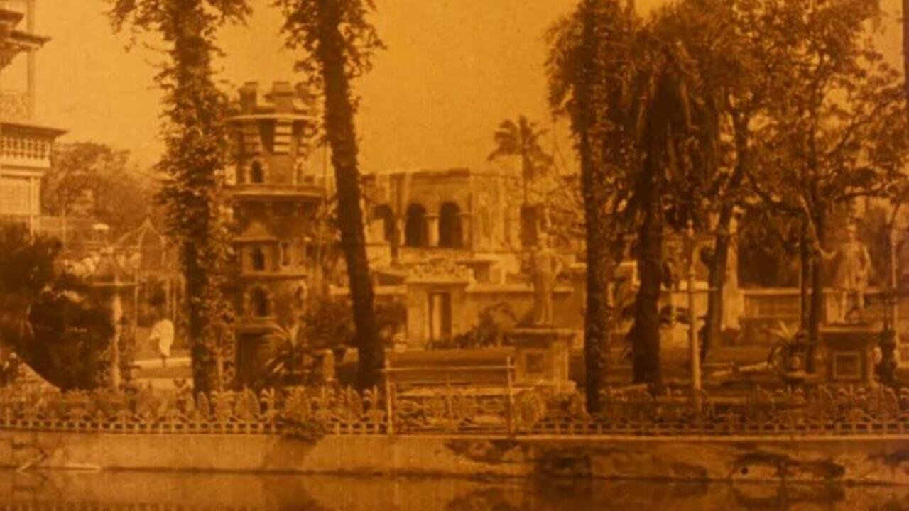 Backdrop for Picturesque India or, In and About Calcutta