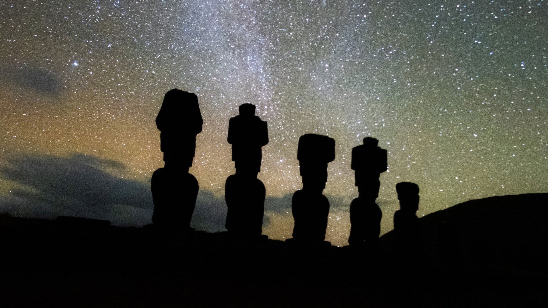 Backdrop for Easter Island: Sculptors of the Pacific