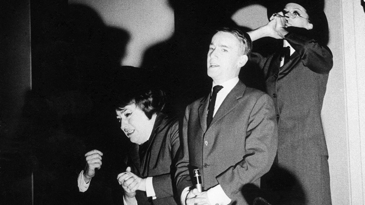 Backdrop for Konstgjorda Pompe