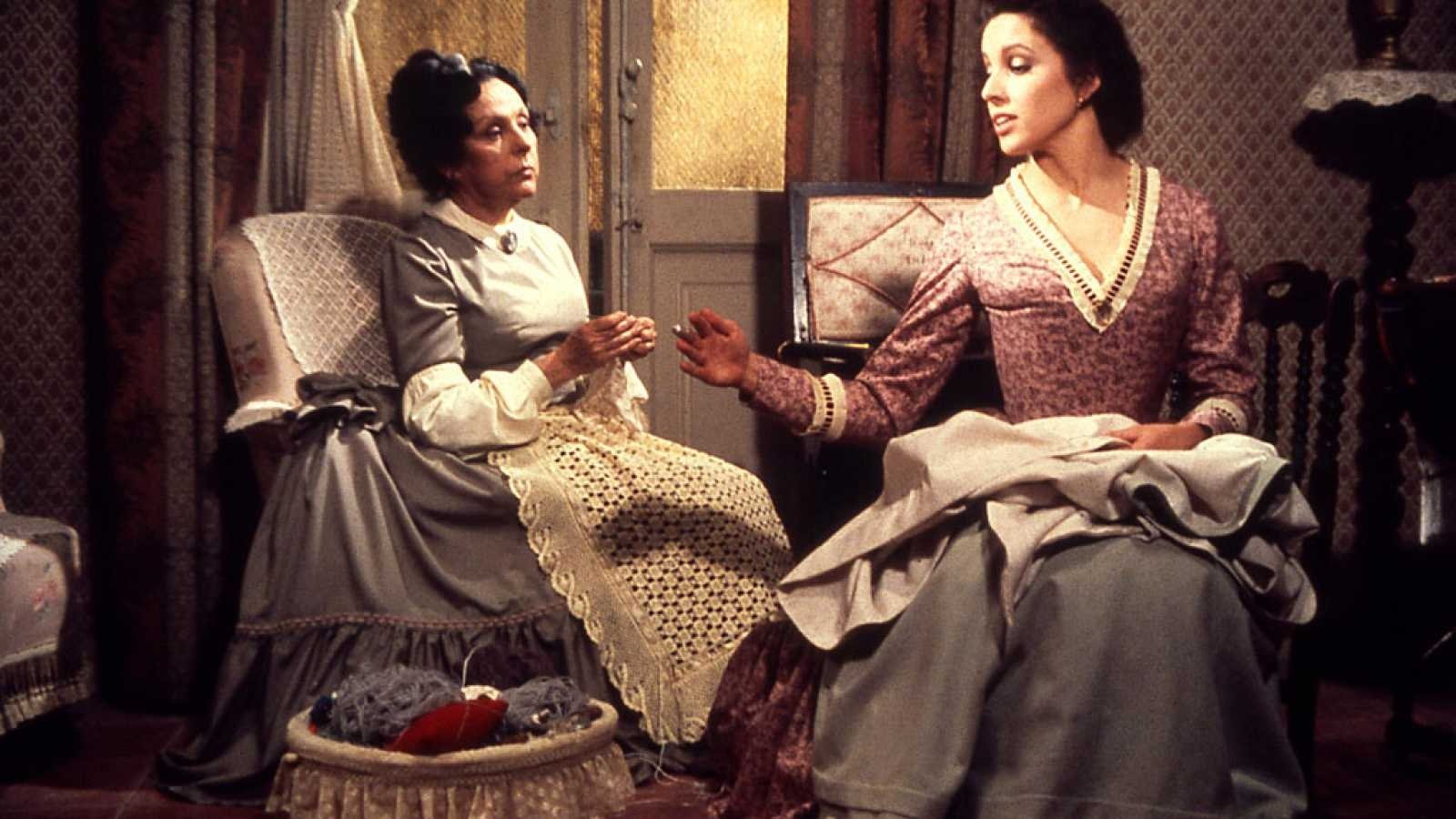 Backdrop for Fortunata and Jacinta