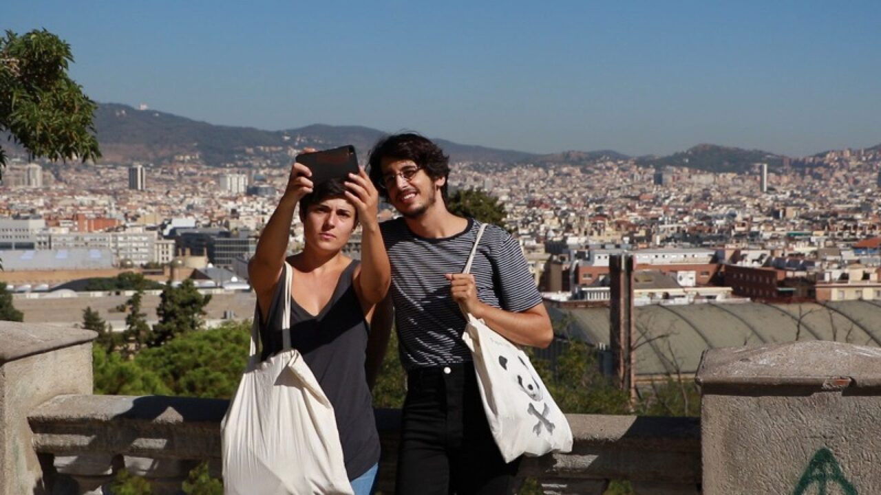 Backdrop for La maldita primavera