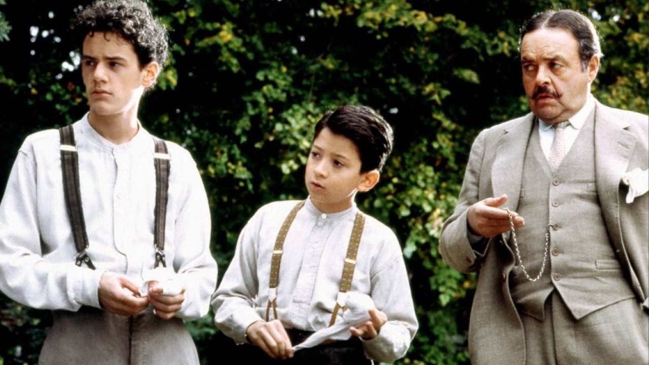 Backdrop for Viper in the Fist