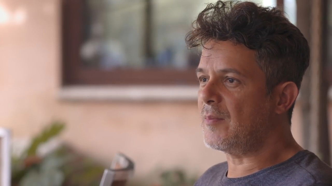 Backdrop for Alejandro Sanz: What I Was Is What I Am