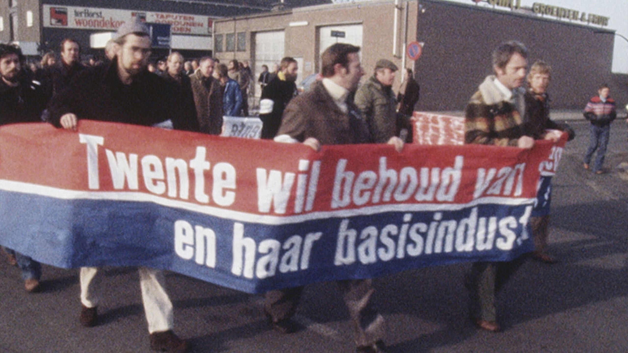 Backdrop for Zo doo wiejleu dat: een eeuw Twente op film