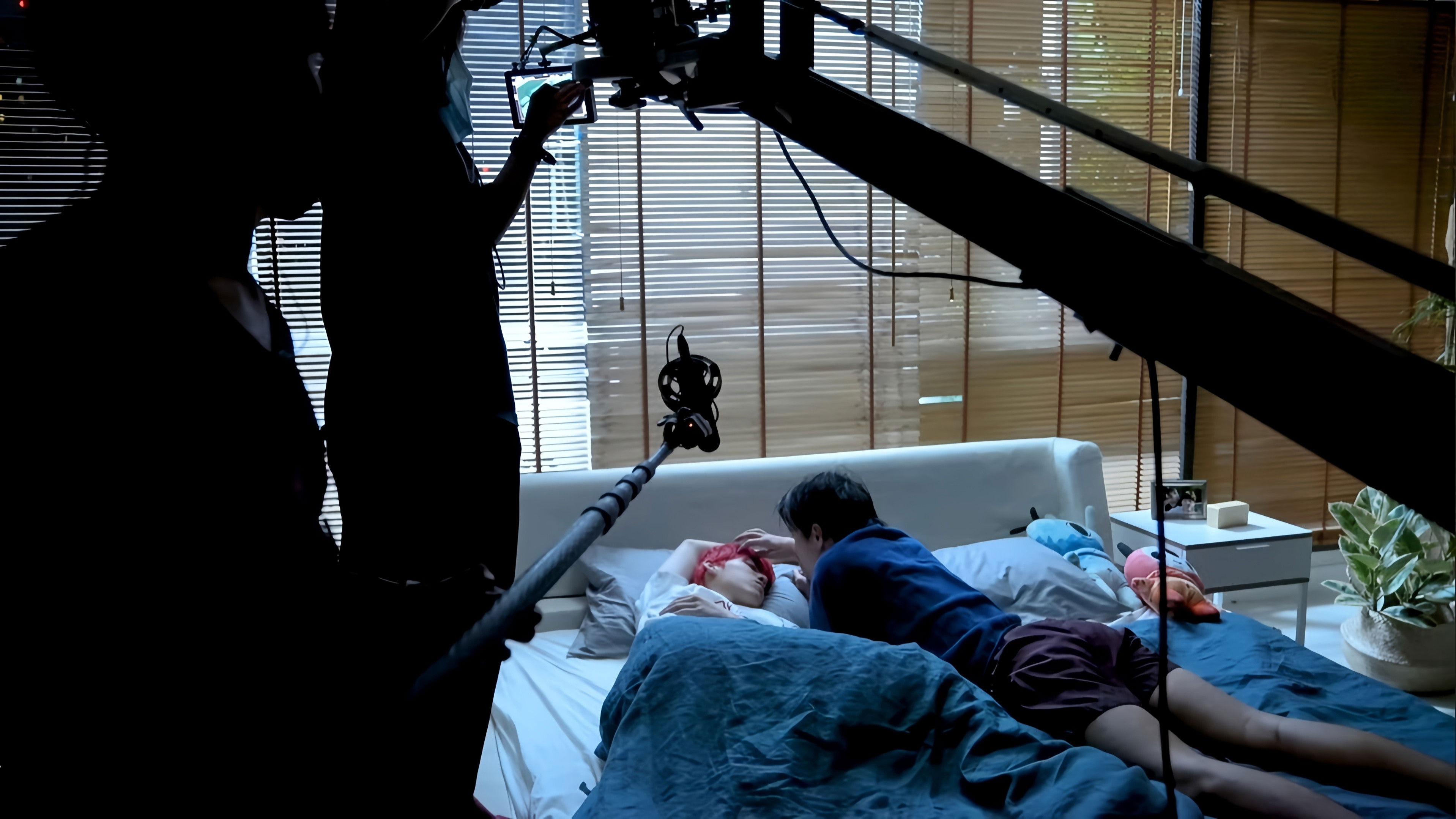 Backdrop for I Promised You the Moon: The Documentary