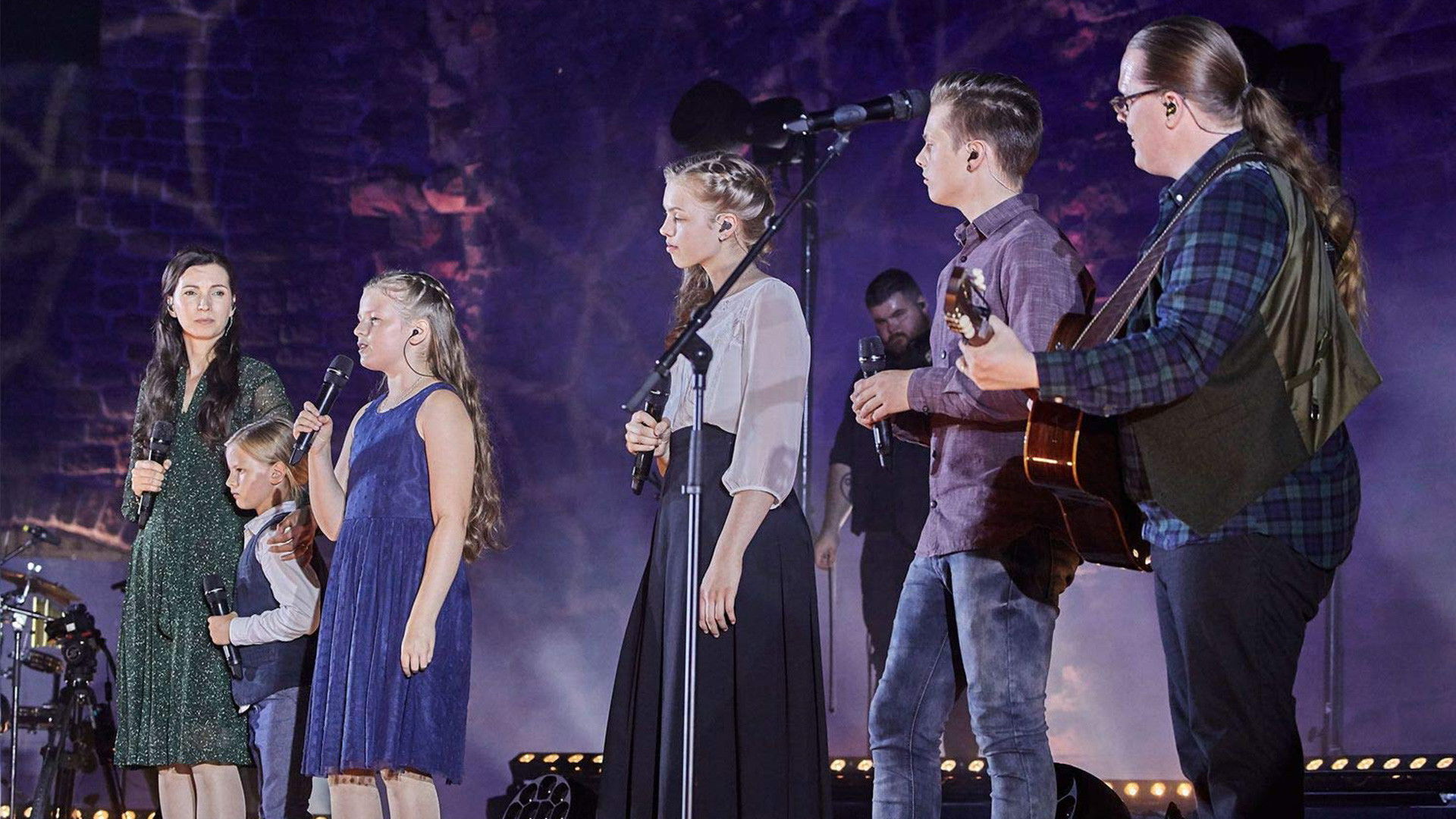 Backdrop for Angelo Kelly & Family - Irish Heart: Live