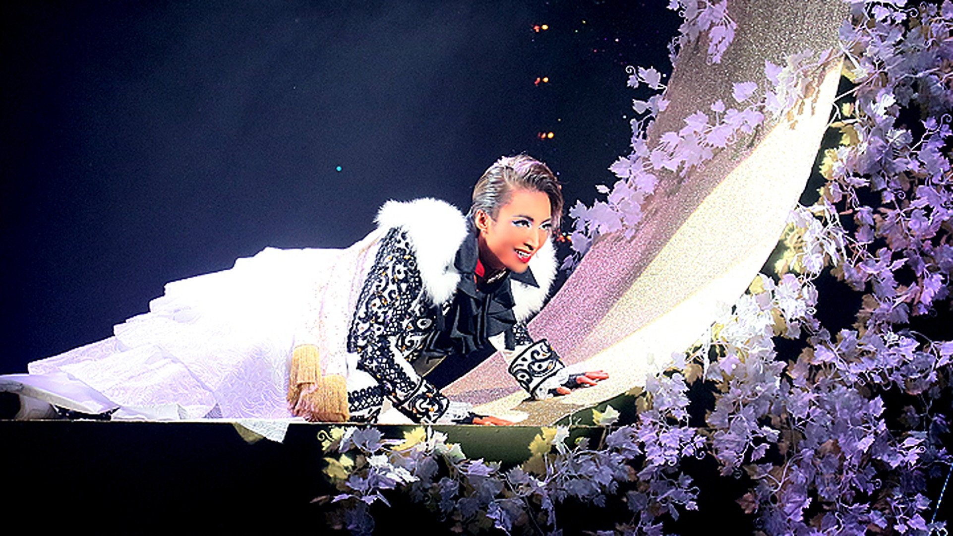 Backdrop for Gato Bonito!! ~Gato Bonito, A Man Like a Beautiful Cat~