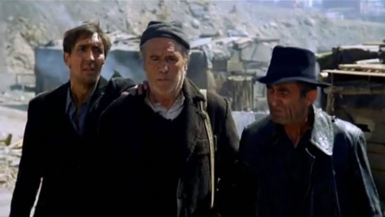 Backdrop for Tiempo de silencio