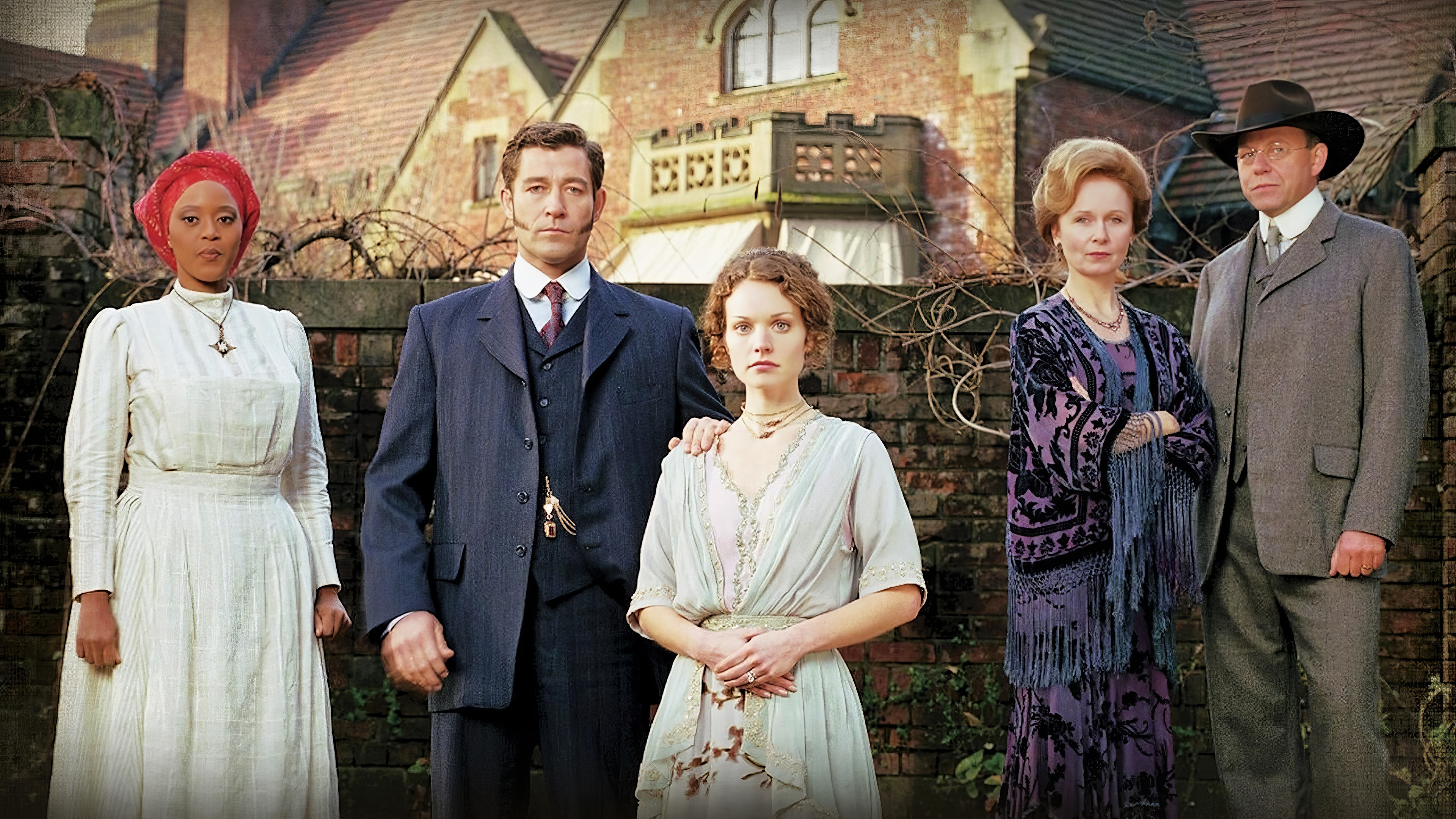 Backdrop for The Diary of Ellen Rimbauer