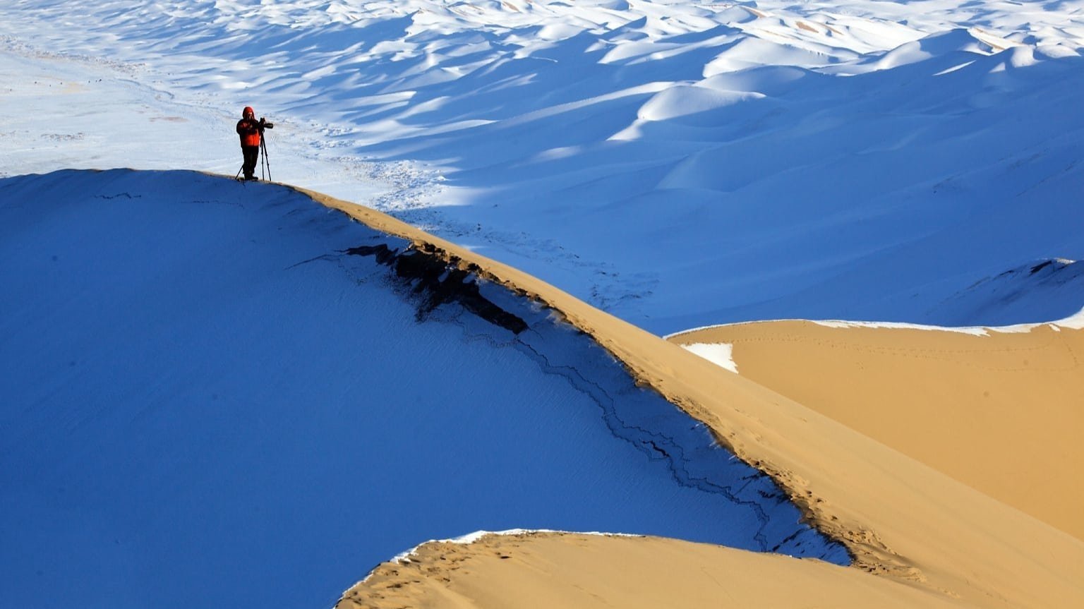 Backdrop for Die Wüsten der Erde