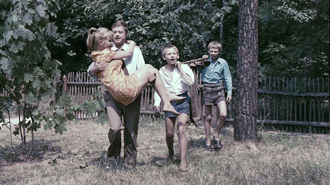 Backdrop for Take Care of Susi!