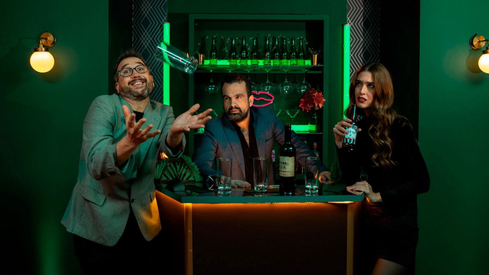 Backdrop for Los Felices Veinte