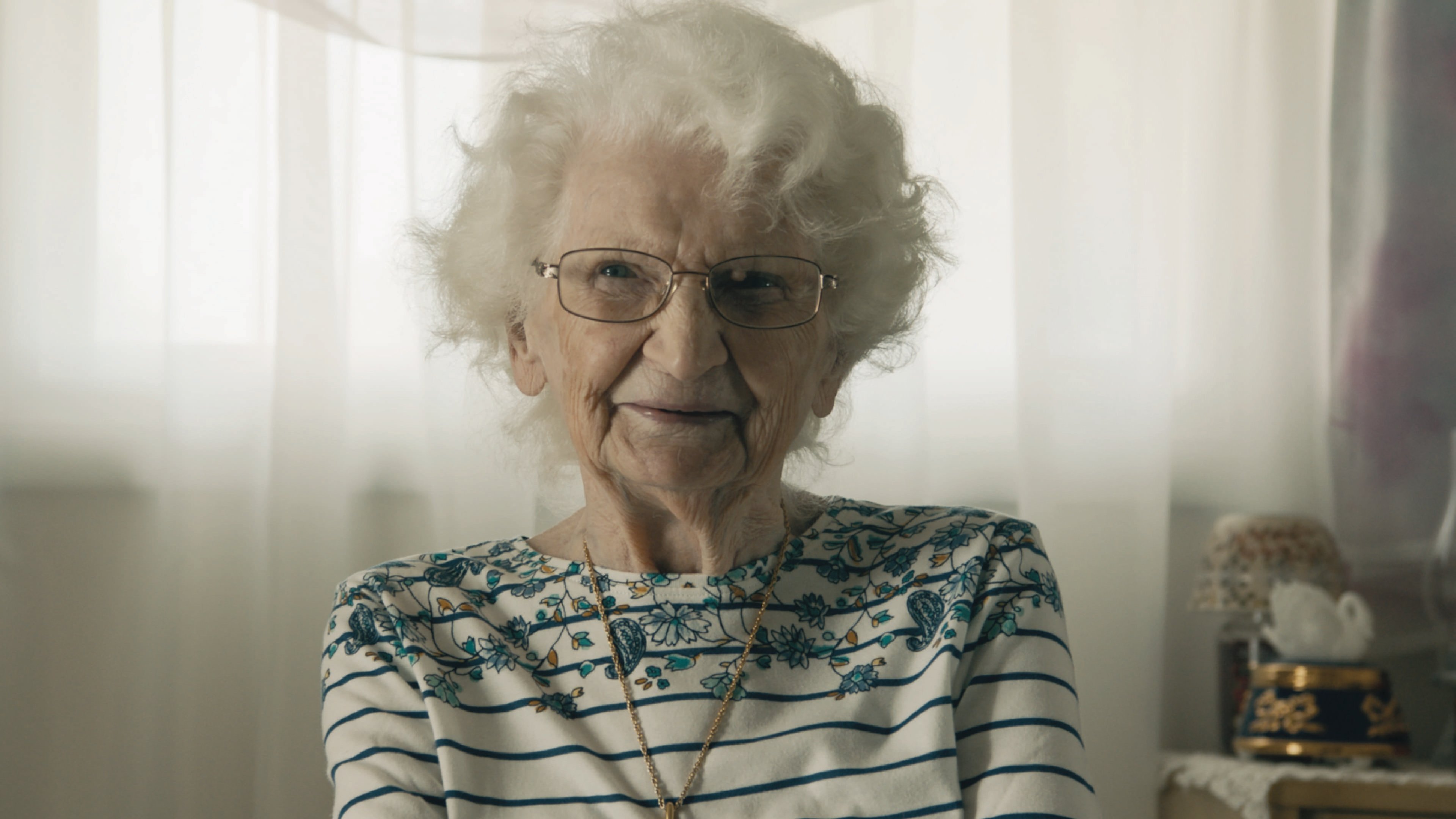 Backdrop for Pauline From 2 to 3