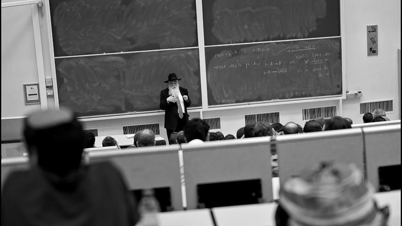 Backdrop for Eliyahu Rips: The Burning