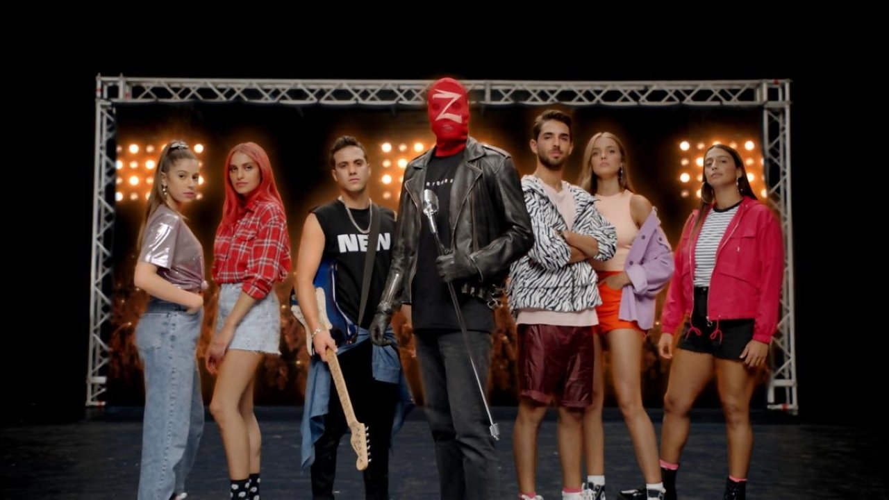 Backdrop for זיגי