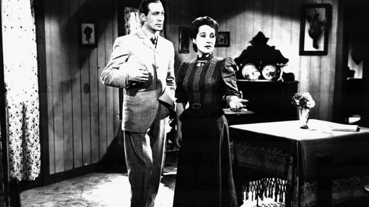 Backdrop for Locos de verano