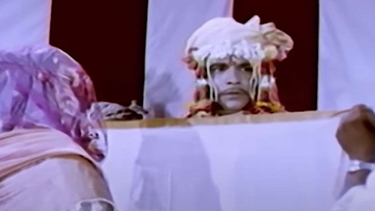 Backdrop for Chandanachi Choli Anga Anga Jali