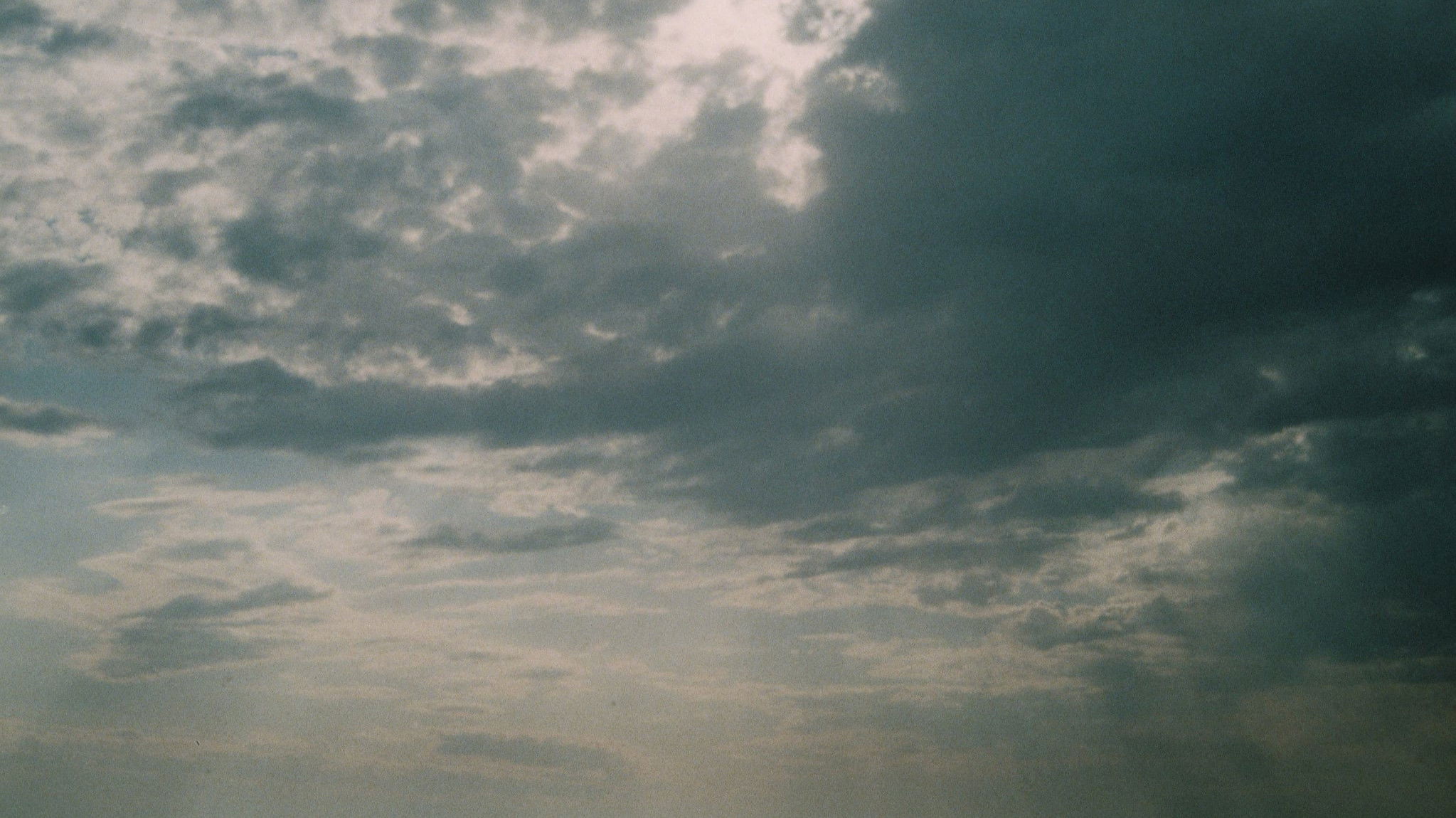 Backdrop for Lève les yeux au ciel