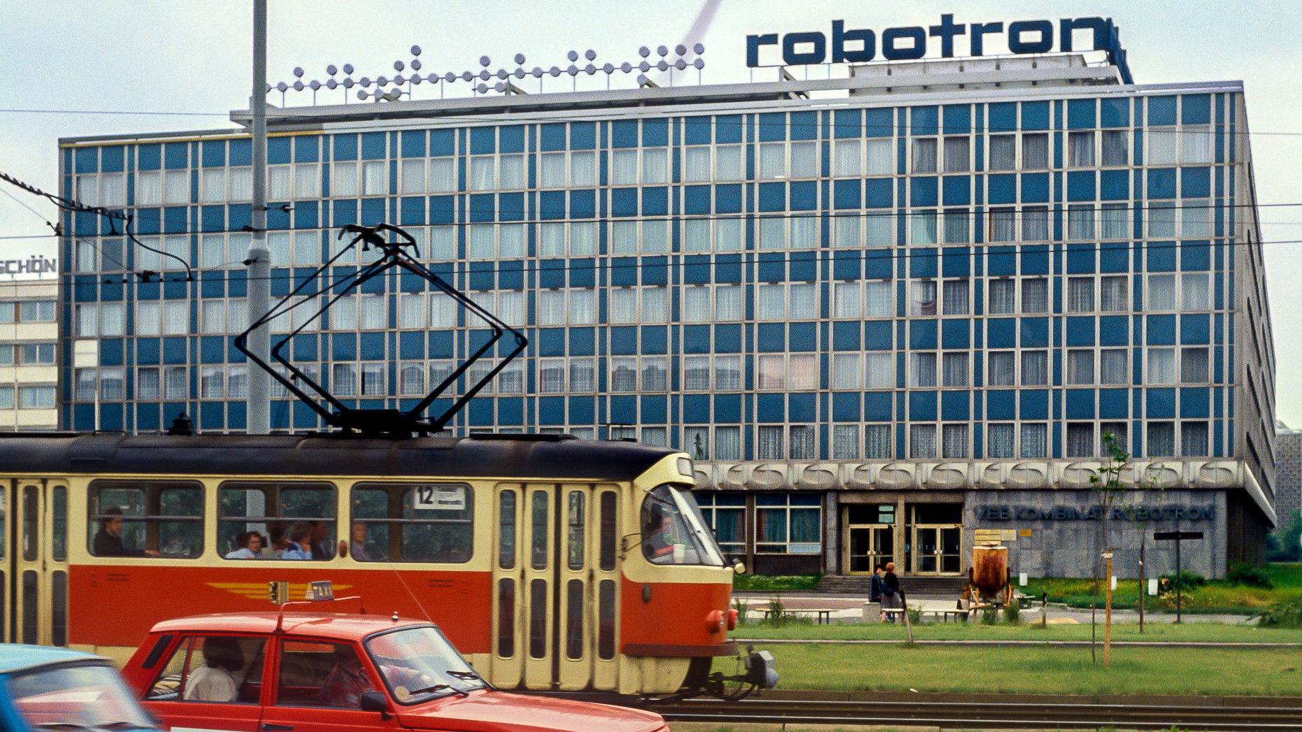 Backdrop for Robotron - High Tech made in GDR