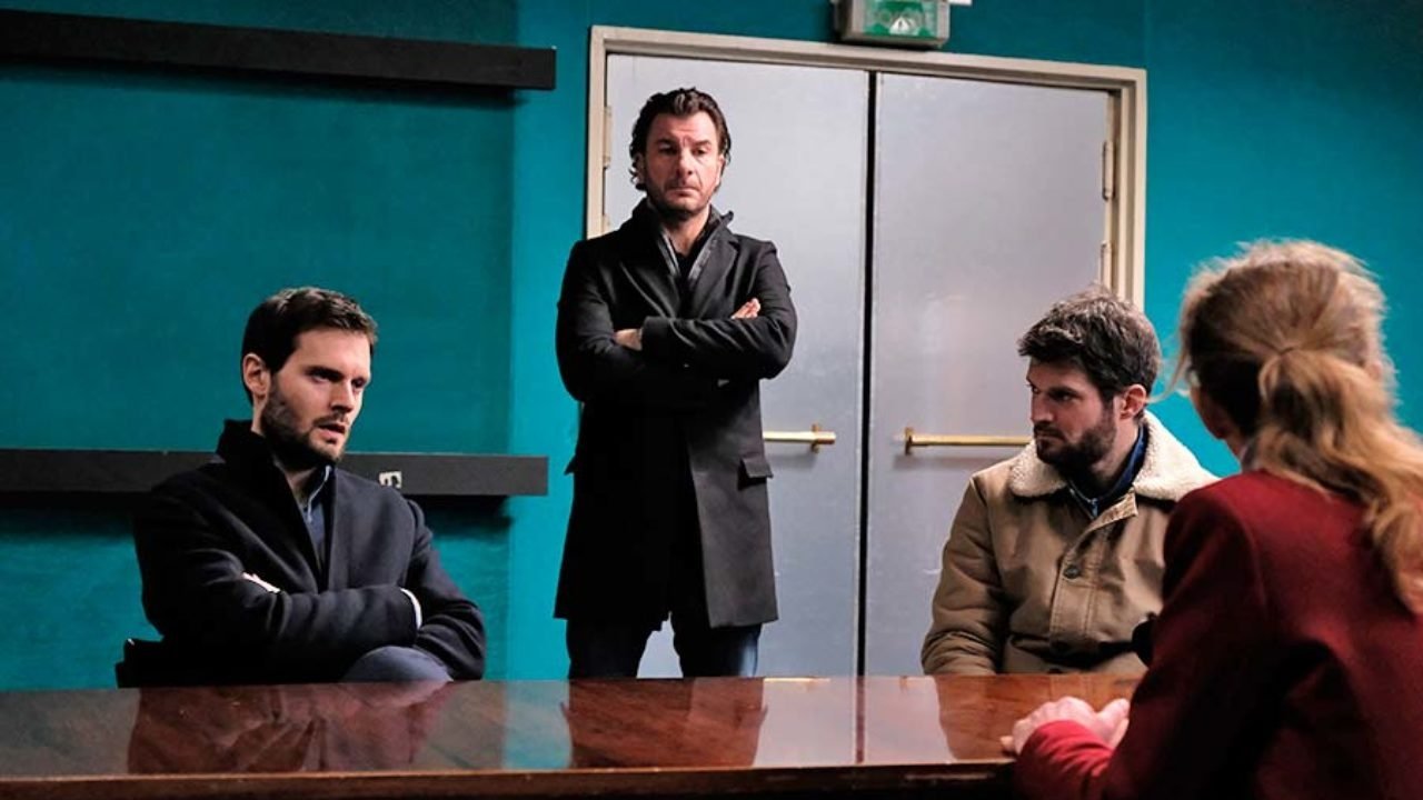 Backdrop for Deux gouttes d'eau