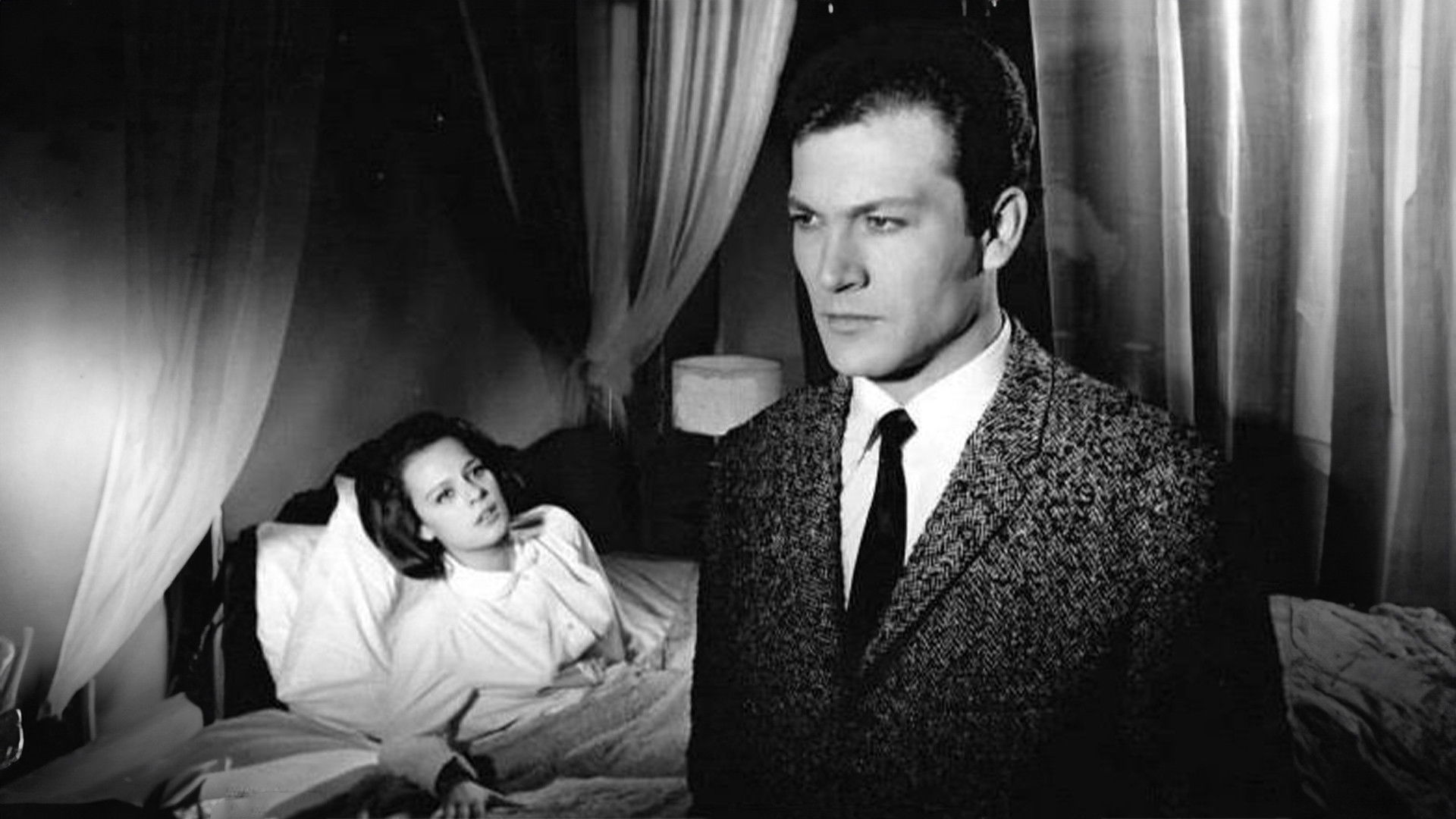 Backdrop for Sevemez Kimse Seni