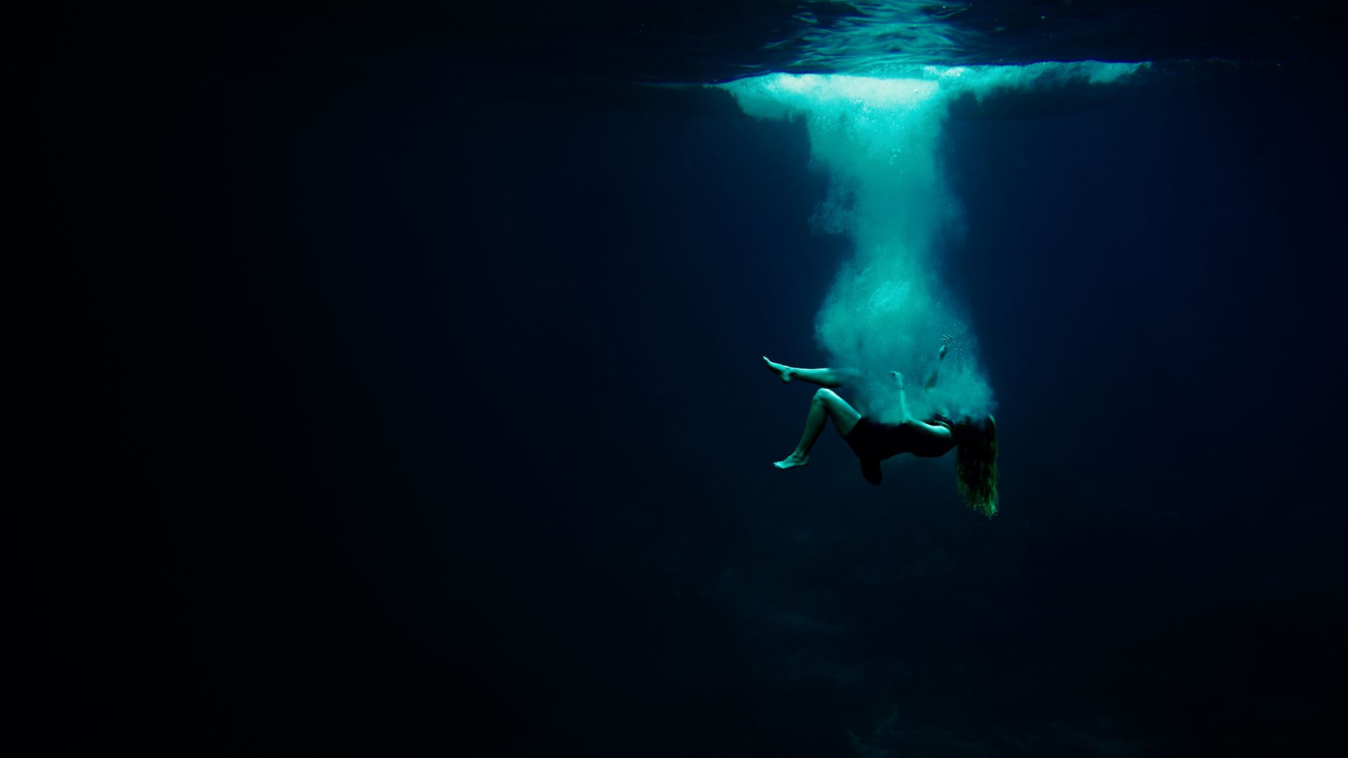 Backdrop for Dark Water: The Murder of Shani Warren