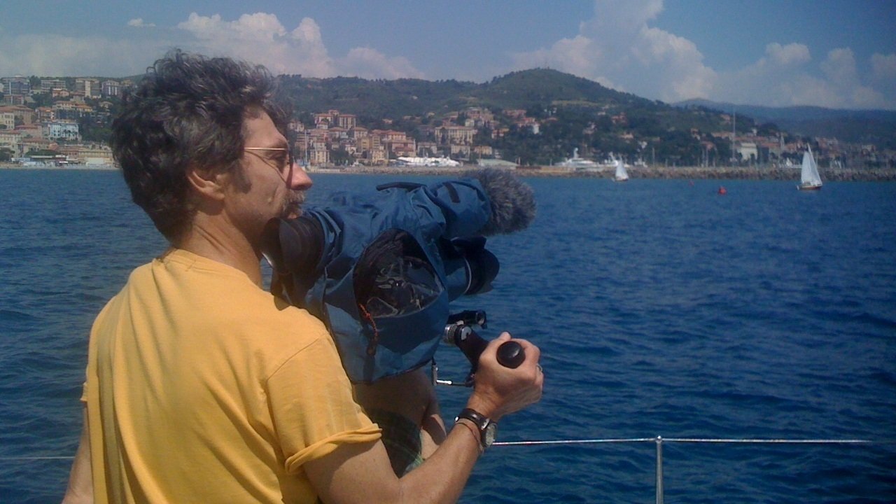 Backdrop for Per altri occhi