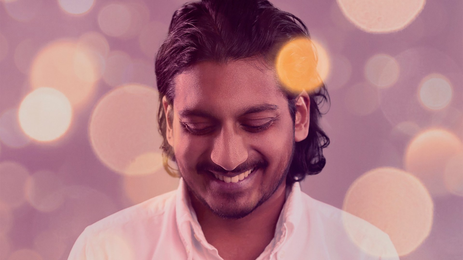 Backdrop for Ahir Shah: Dots