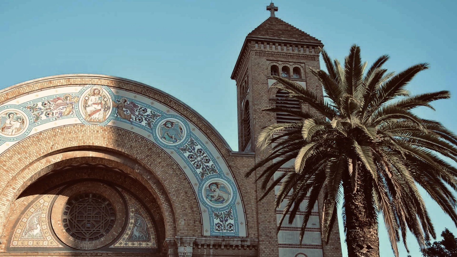 Backdrop for Perret in France and Algeria