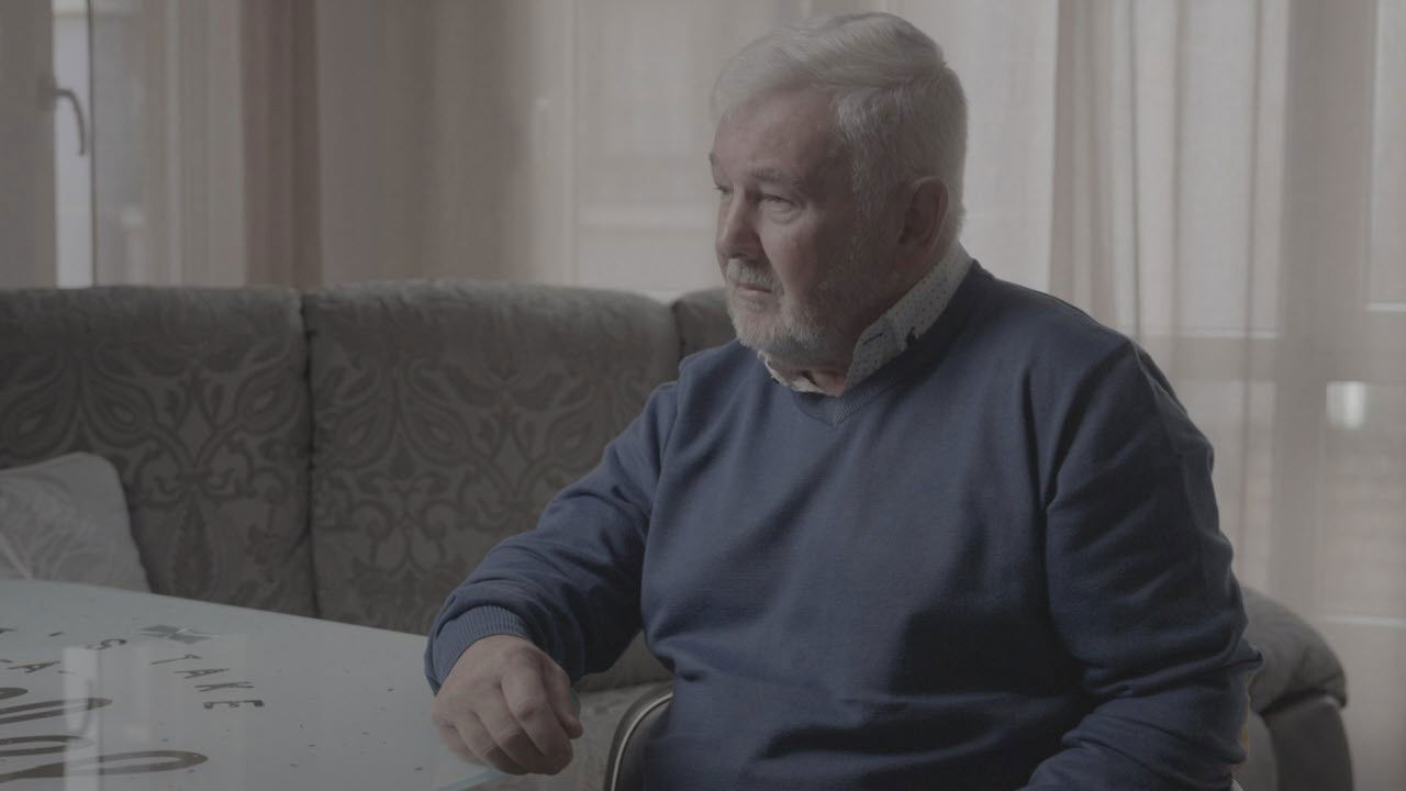 Backdrop for Confessions of a Crime Boss