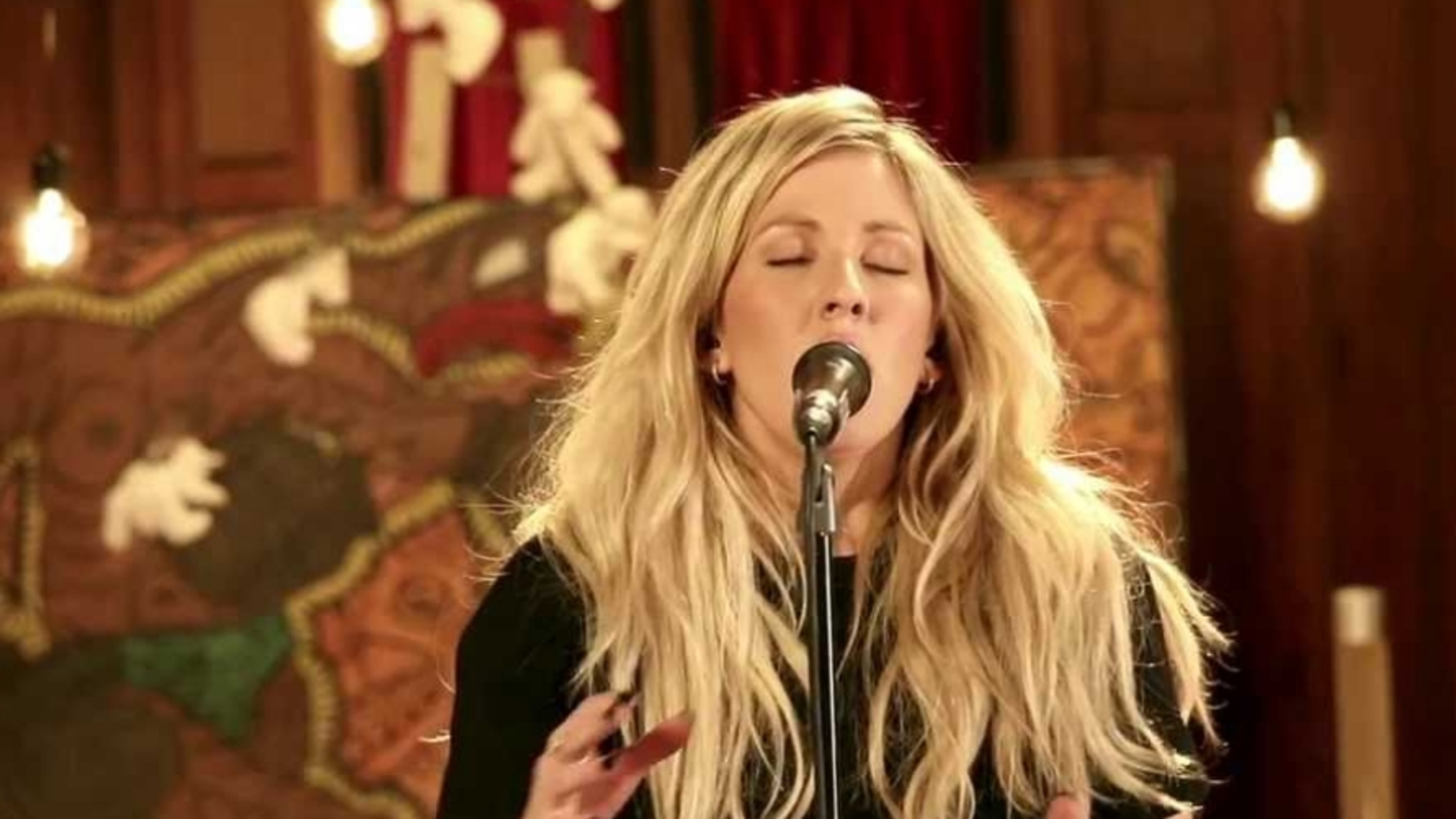 Backdrop for Ellie Goulding - Live@Home - Full Show