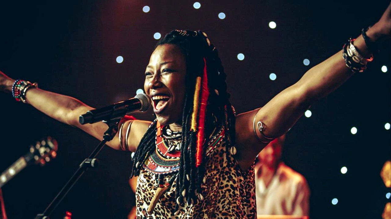 Backdrop for Fatoumata Diawara : carte blanche