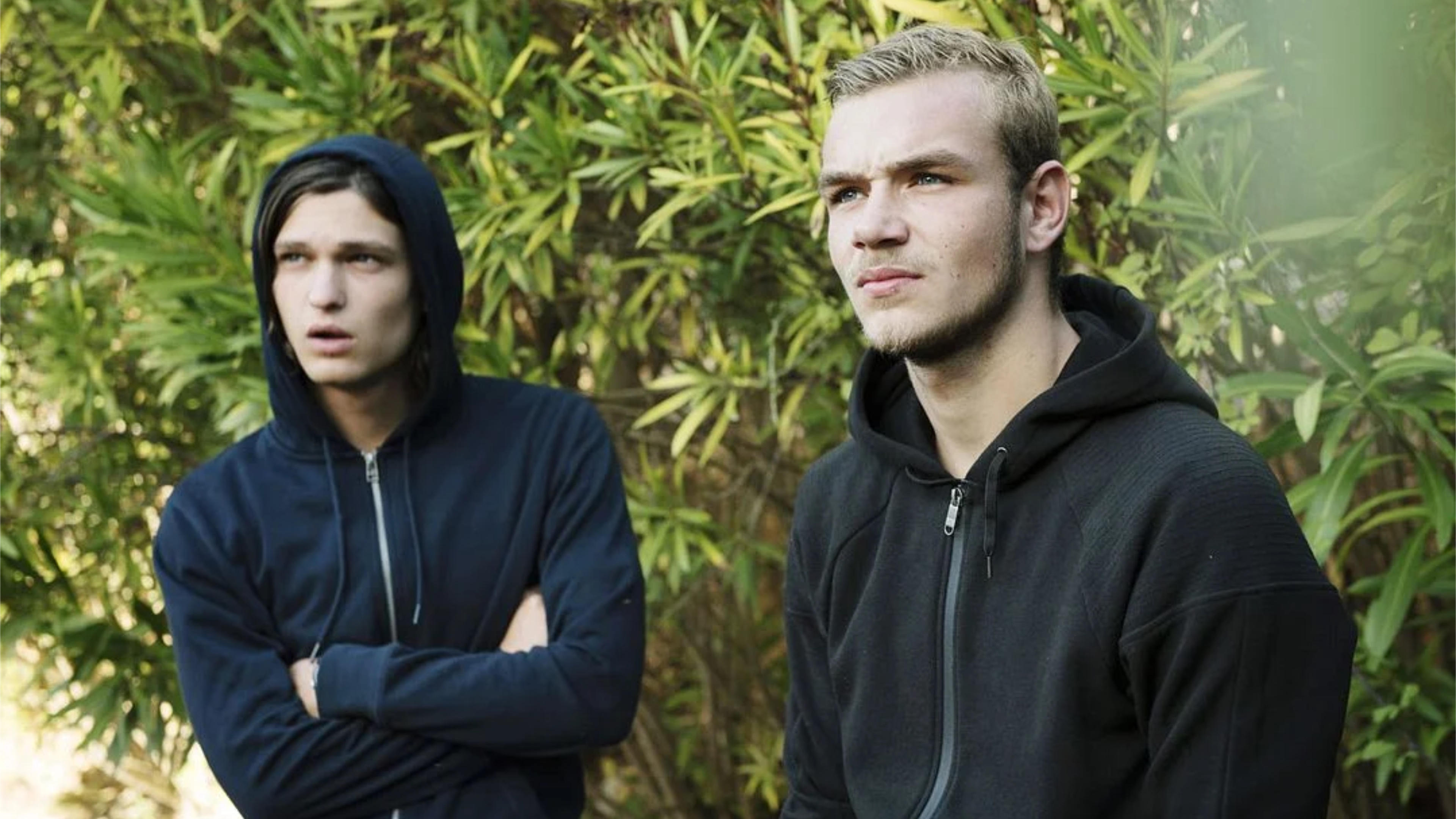 Backdrop for Jeunesse sauvage