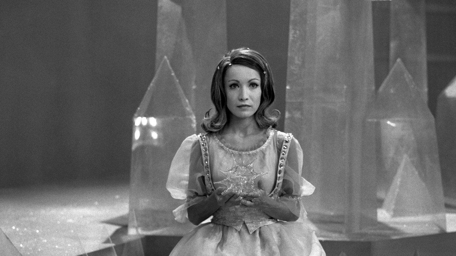 Backdrop for Skleněná panna