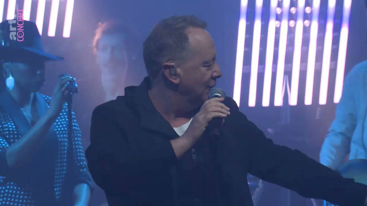 Backdrop for Simple Minds | Berlin Live 2018