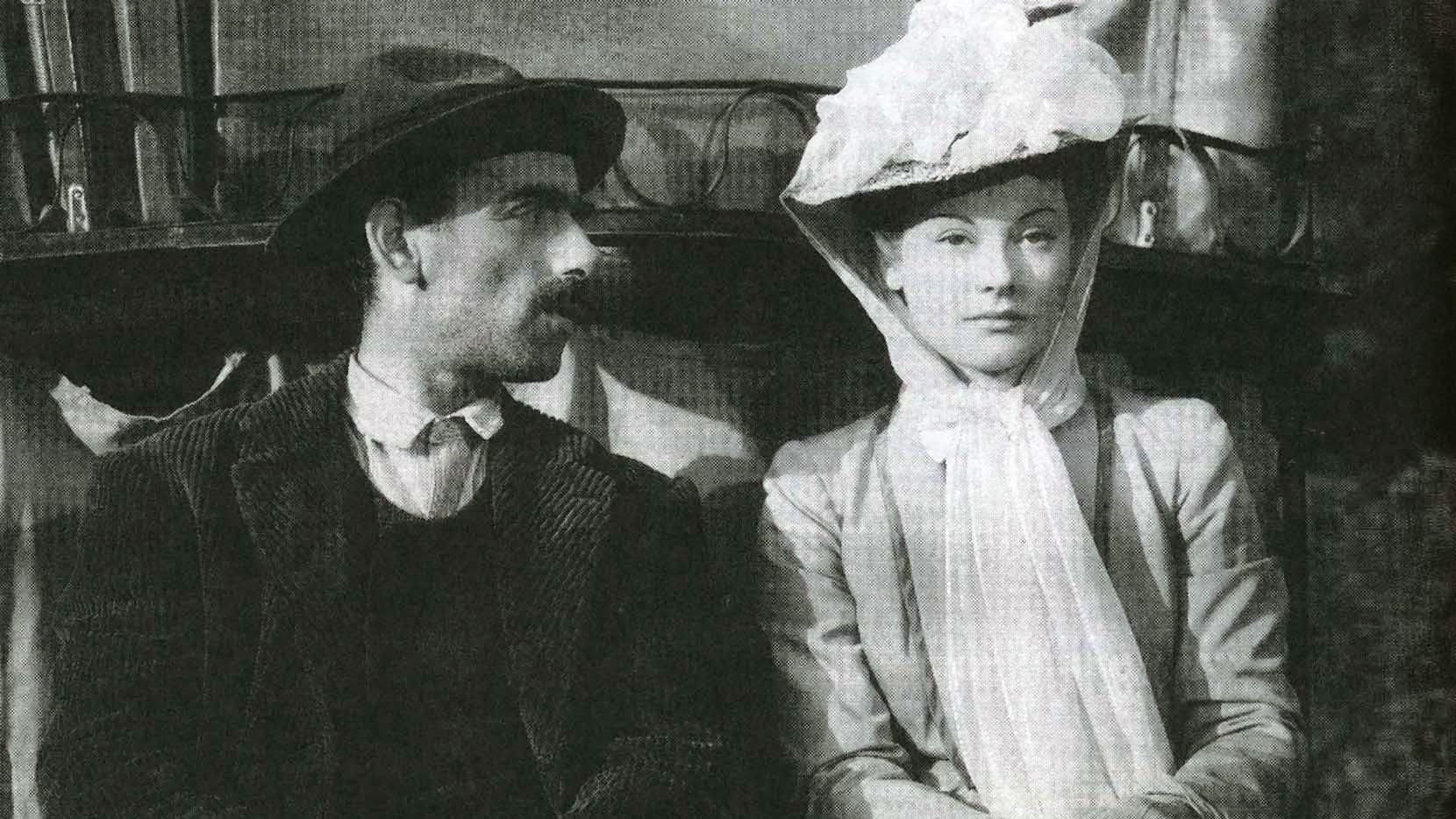 Backdrop for La maestrina