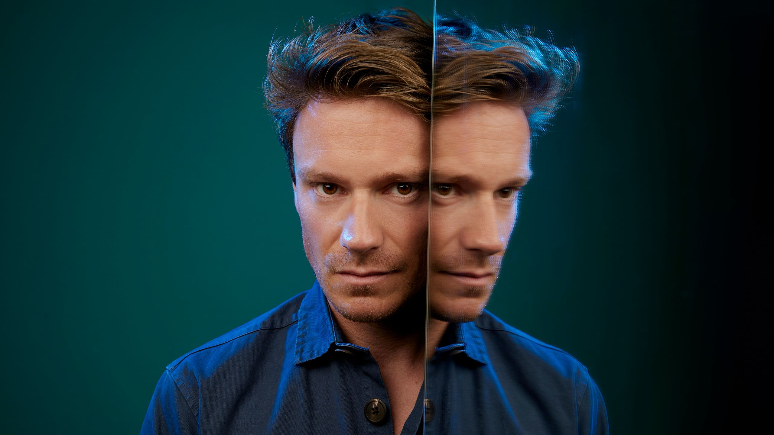 Backdrop for Sander versus the socials